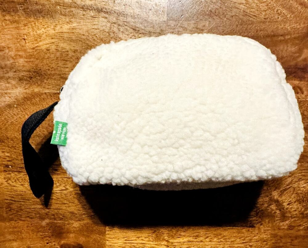Kate Spade Faux Sherpa Cosmetic Makeup Bag Wristlet 8" White Green Tag